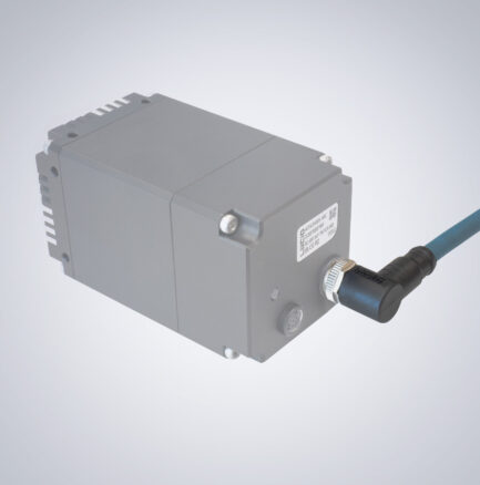 CAB-MR-15M-RA3-A with camera